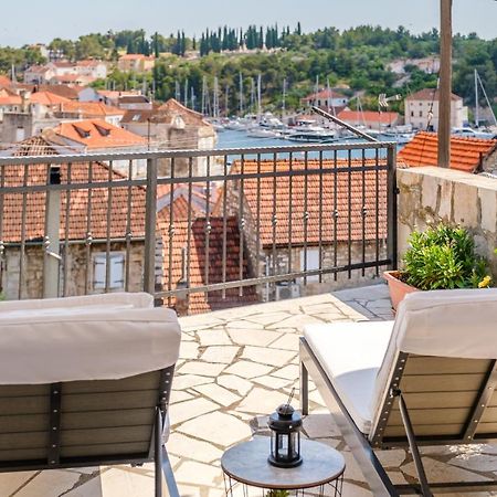Apartman Mare Milna  Buitenkant foto
