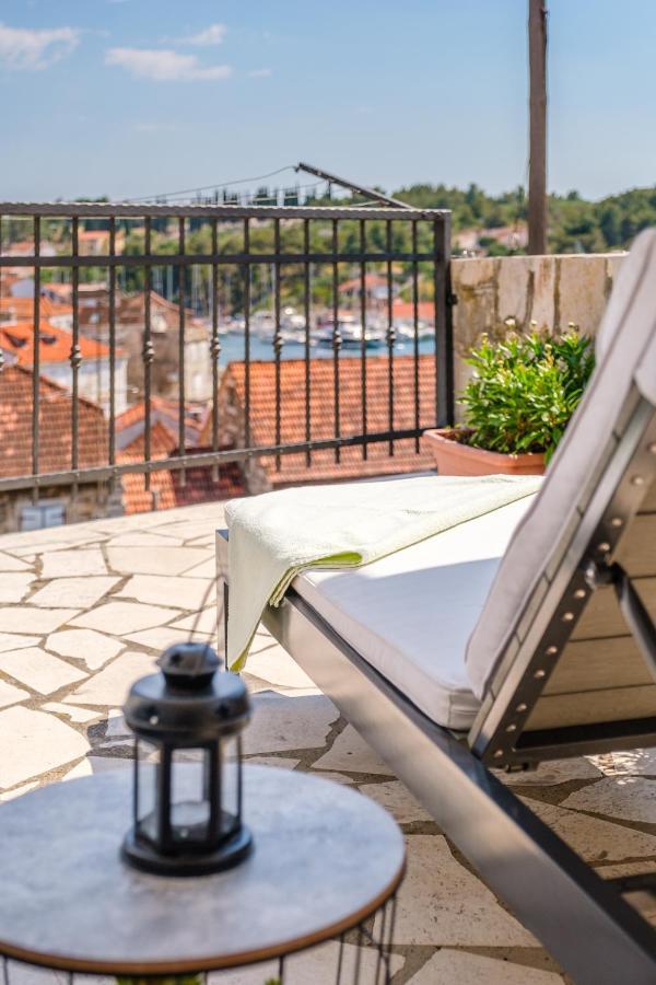 Apartman Mare Milna  Buitenkant foto