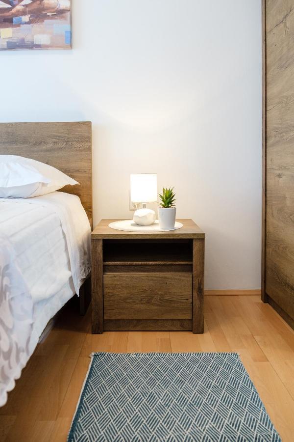 Apartman Mare Milna  Buitenkant foto