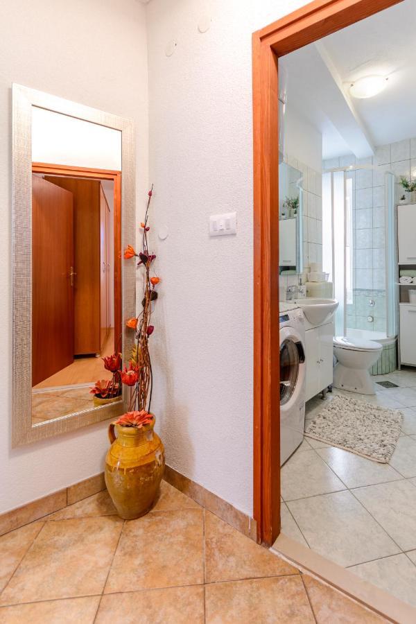 Apartman Mare Milna  Buitenkant foto