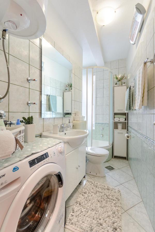 Apartman Mare Milna  Buitenkant foto