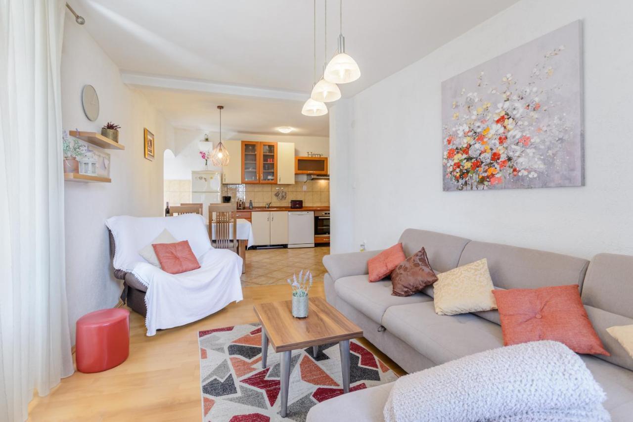 Apartman Mare Milna  Buitenkant foto