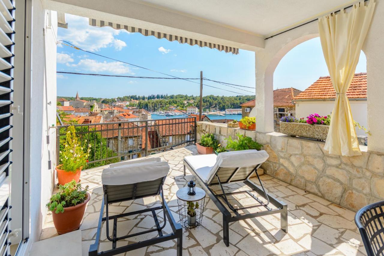 Apartman Mare Milna  Buitenkant foto