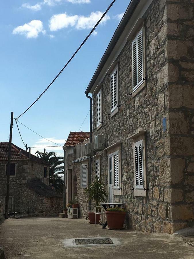 Apartman Mare Milna  Buitenkant foto